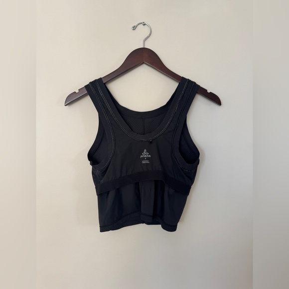 Prana Cropped Tank w/padding - Picture 3 of 3